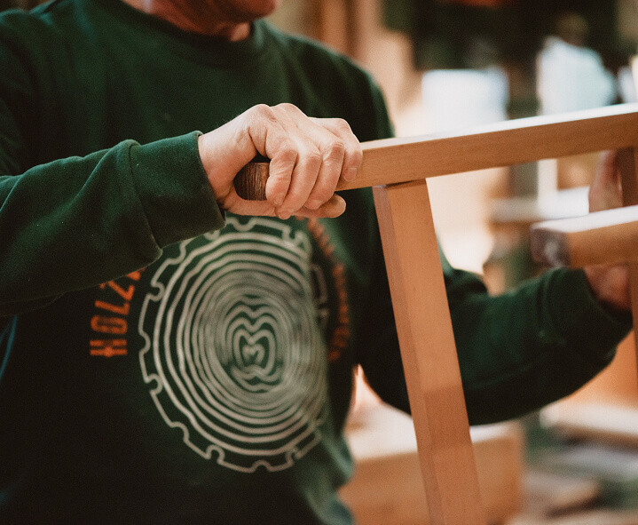 Präzise Schreinerarbeit für Ihren Innenausbau - Handwerkskunst aus der Holzmanufaktur